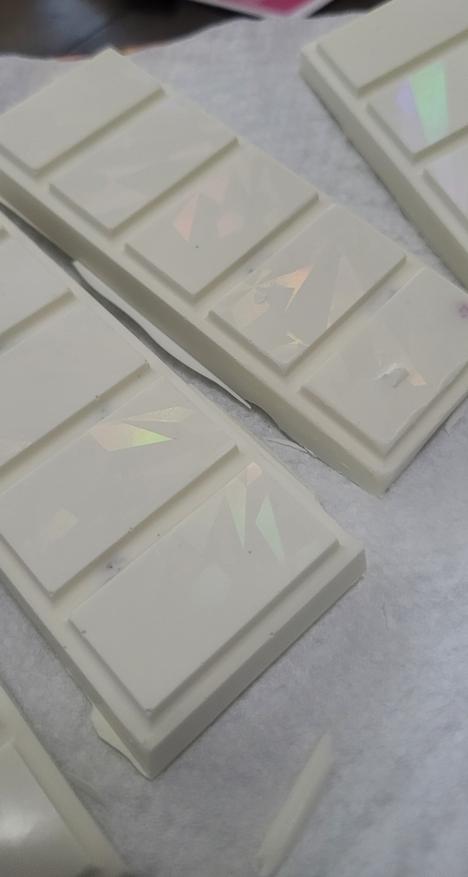 Holographic Chocolate — artisan bars with metallic shimmer